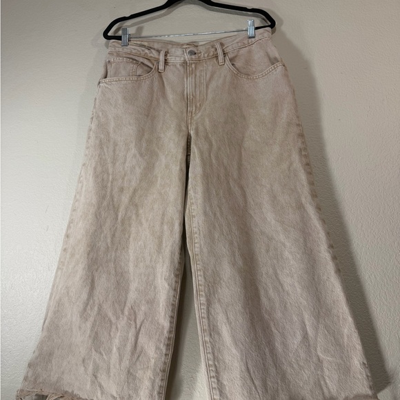Levi’s XL Straight Size 30 Jeans in Cream with Raw Hemline added - Picture 2 of 7